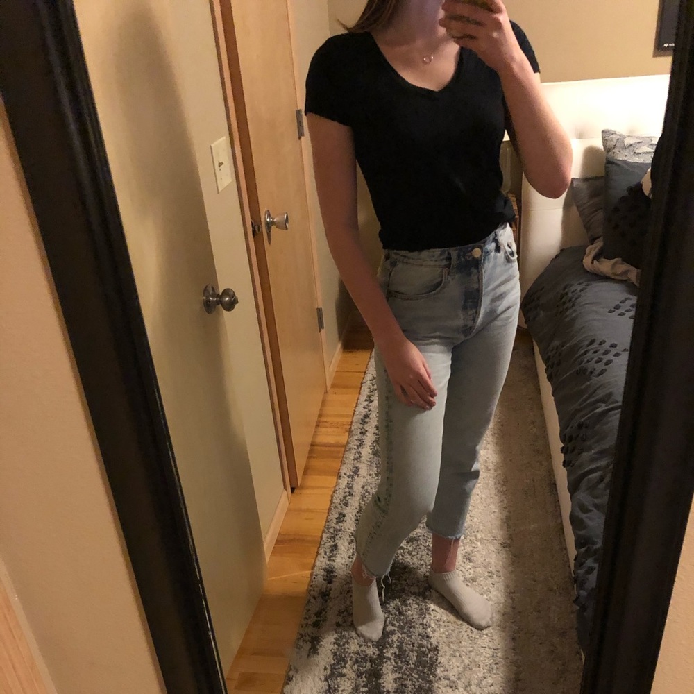 Black Vneck